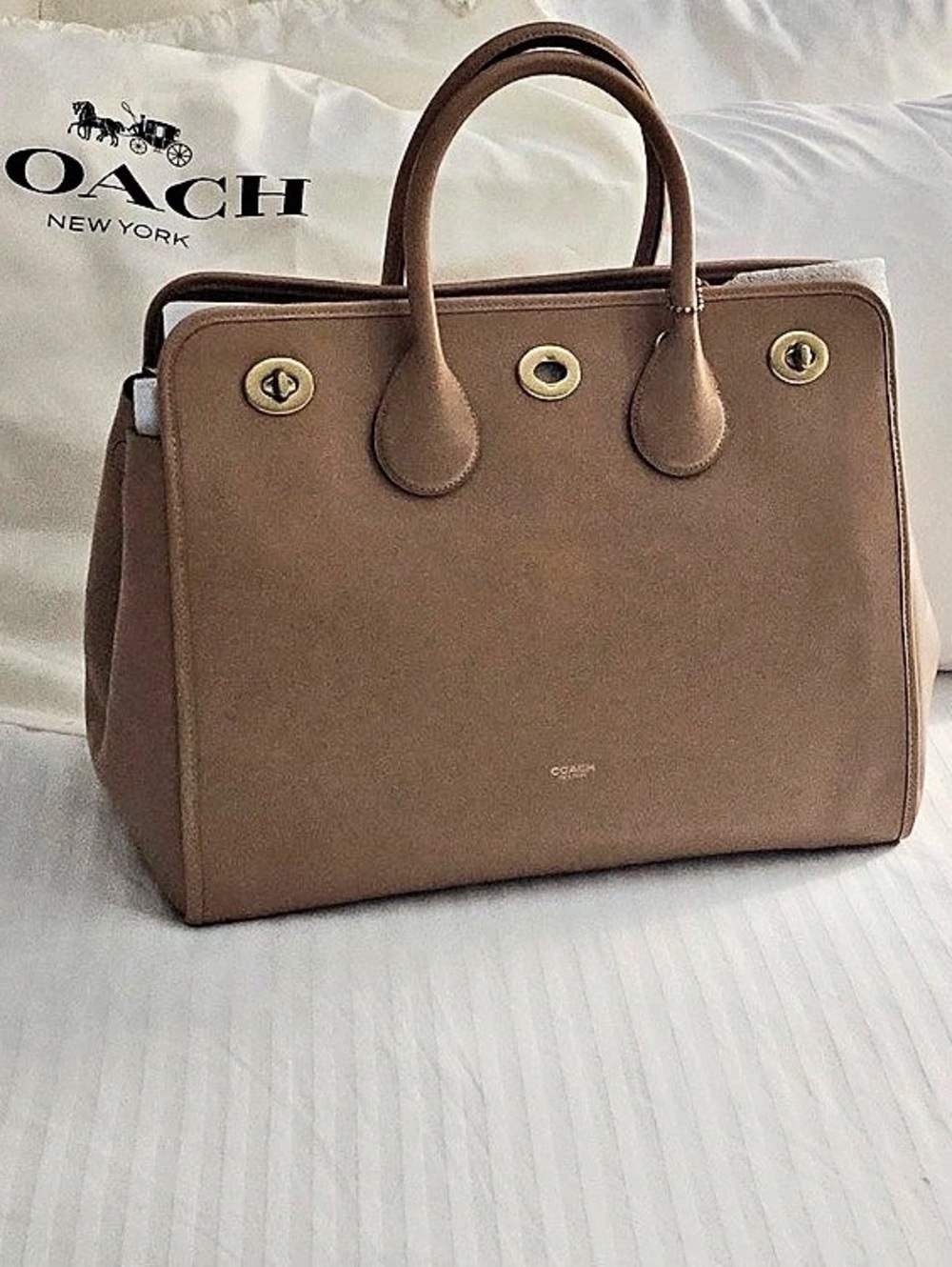 Coach Turnlock Tote Bag 40 Tote in Brown NWT